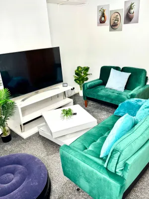 Image of Cosy Leicester Apartment with 2 Bedrooms