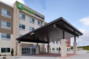 Image of Holiday Inn Express & Suites - Kansas City - Lee's Summit by IHG