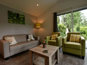 Image of Cosy Chalet w/ Garden Patio