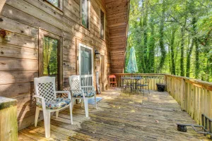 Image of Pet-friendly Lavonia Cabin, Walk to Lake Hartwell!