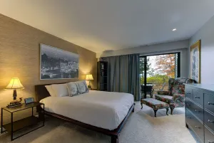 Image of The Shores Lake View Condo Unit 5658