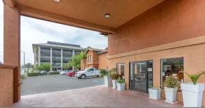 Image of Quality Inn & Suites Oceanside Near Camp Pendleton
