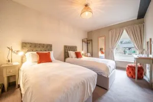 Image of Host Stay Woodroffe Arms Hope Twin Room 2