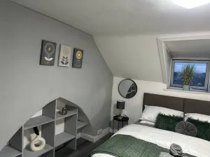 Image of Stunning Studio Apartment in Newport