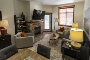Image of 3106- One Bedroom + Den Deluxe Powderhorn Lodge 1 Hotel Room by RedAwning