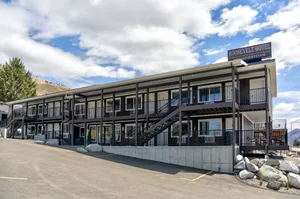 Image of Roosevelt Hotel - Yellowstone