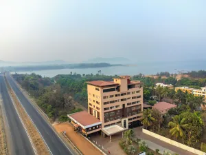 Image of Sterling Karwar