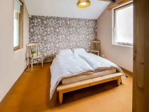 Image of Quiet valley view retreat