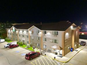 Image of The Quincy Inn & Suites