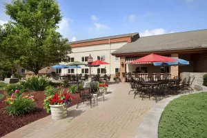 Image of Ramada by Wyndham Saginaw Hotel & Suites