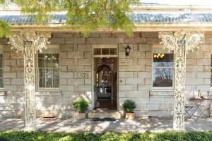 Image of Surgeon's Cottage