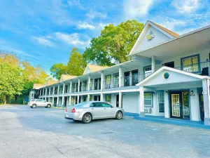 Image of Woodbridge Inn By OYO Rome