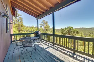 Image of Mtn-View Hilltop Hideaway with Deck in Show Low