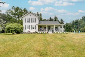 Image of Wolcottville Farmhouse 18 Mi to Shipshewana