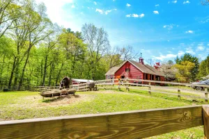 Image of Killingly Barnyard Studio in Wine Country!
