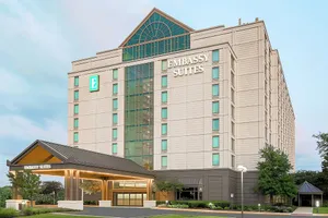 Image of Embassy Suites by Hilton Chicago Lombard