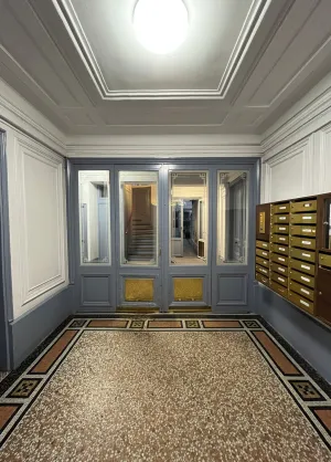 Image of 1590 Legendre