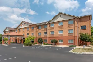 Image of Comfort Suites Mason near Kings Island