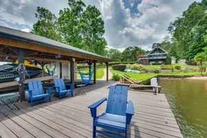 Image of Luxe Lake Sinclair Living Private Dock and Beach!