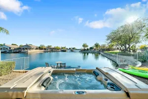 Image of Lakefront Oasis