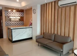 Image of Front One Boutique Tugu Muda Semarang