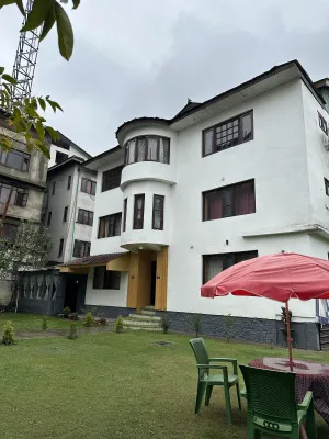 Image of The Iceland Hotel Srinagar