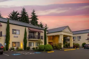 Image of Best Western Plus Plaza by the Green