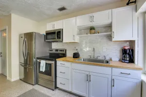 Image of Walk to Ocean: Chic Deerfield Beach Cottage!