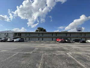 Image of Mid Towne Inn & Suites