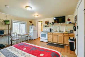 Image of Whittier Vacation Rental Cabin in Tranquil Setting