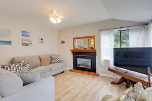 Image of Walk to Main Avenue: Cozy Unit in Warrenton