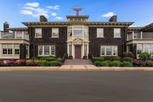 Image of Traditions Hotel & Spa, Ascend Hotel Collection