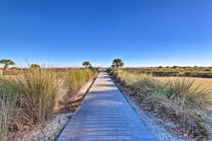 Image of Hilton Head Island Condo: Steps to Beach!