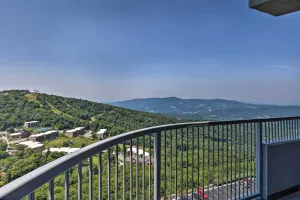 Image of 3 Mi to Ski Sugar Top Resort Condo with Indoor Pool