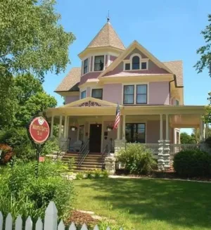 Image of White Lace Inn