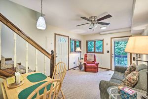 Image of Cozy Roan Mountain Cabin with Private Balcony!