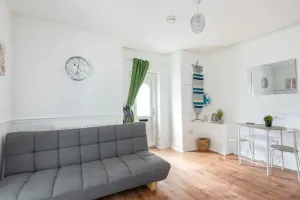 Image of Cheerful Maisonette in the heart of Orrell Park