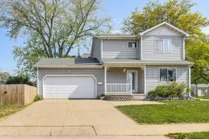 Image of 1 Block to Dtwn Oskaloosa: Family Home w/ Deck!