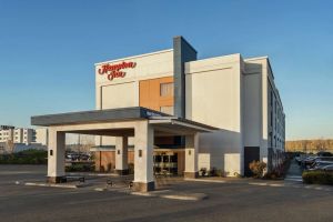 Image of Hampton Inn Portland Airport