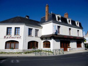 Image of Logis Hôtel Saint-Hubert