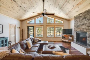 Image of Quiet Mtn Cabin with Deck Less Than 5 Mi to Fairplay Beach!