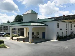 Image of Rodeway Inn & Suites