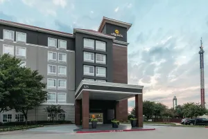 Image of La Quinta by Wyndham Arlington North 6 Flags Dr
