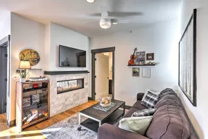 Image of Modern Mountain Getaway, Walk to Grand Lake!