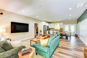 Image of 1 Mi to Lake Hartwell: Updated Retreat w/ Patio!