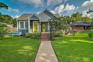 Image of Pet-Friendly Brenham Cottage with Yard!