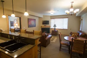 Image of Enormous Condo with Stunning Mountain Views by RedAwning - Save 20% on 7+ Nights!