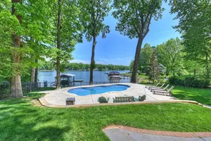Image of Lucky s Lake House by Avantstay Private Lake Bar