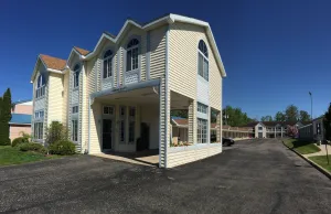Image of Thunderbird Inn of Mackinaw City