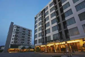 Image of Leenova Hotel
